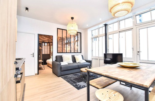Quartier de Rochechouart Apartment | Charmant appartement - 3BR/8P - South Pigalle