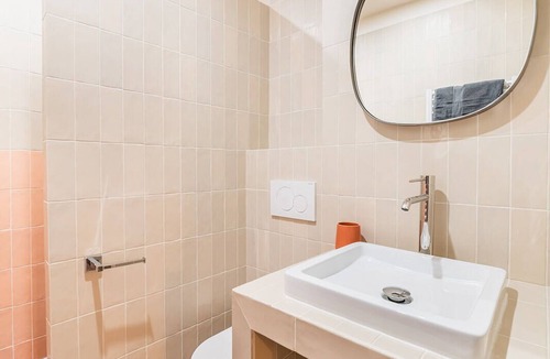 Quartier de Rochechouart Apartment | Charmant Appartement Luxueux - Quartier Martyrs/montmartre