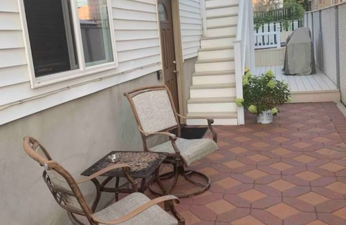 Midland Beach Apartment | Charming 1 Bdr Apt. First floor, private, safe, in serene SI, near all!