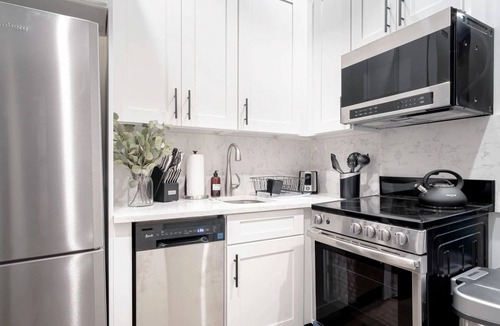 Manhattan Valley Apartment | Charming 1-bedroom apartment in fantastic New York with AC, WiFi
