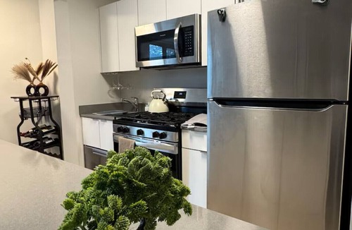 East Harlem Apartment | Charming 1-bedroom apartment in awesome New York with WiFi, AC, fitness room