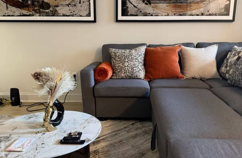 East Harlem Apartment | Charming 1-bedroom apartment in awesome New York with WiFi, AC, fitness room