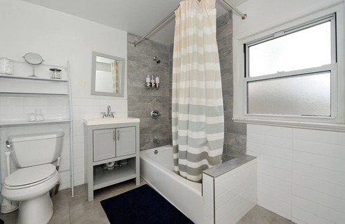 Ocean Hill Apartment | Charming 2-bedroom apartment in Brooklyn