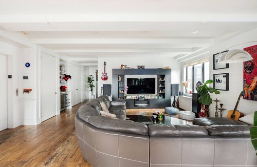 Little Italy Apartment | Charming 2-bedroom apartment with AC, WiFi in enjoyable New York