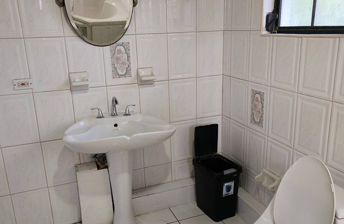 Downtown Nassau Bed & Breakfast | Charming 2-bedroom bed & breakfast in brilliant Nassau with AC, WiFi