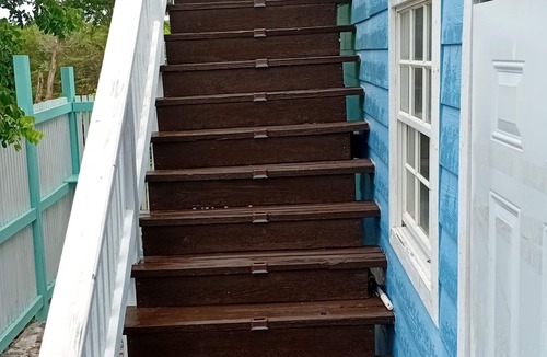 Tar Bay House | Charming 2-bedroom house with AC, WiFi in brilliant Exuma