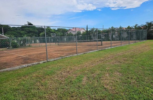 Kingston House | Charming 2-bedroom house in St. Catherine Parish with WiFi, AC