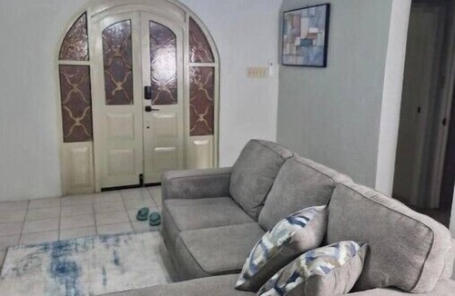 Hellshire House | Charming 3-bedroom house in Hellshire with WiFi and AC