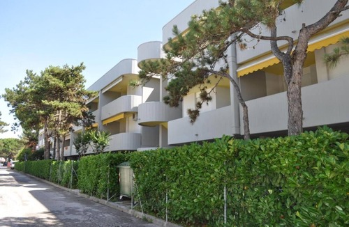 Bibione Apartment | Charming and Bright Stay 400m from the Sea