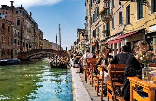 San Marco Apartment | Charming and Elegant Venetian Retreat with Rooftop Viewsn