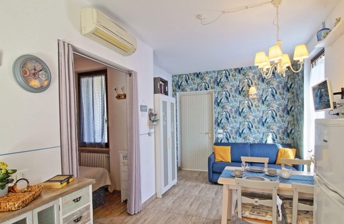 Lazise Apartment | Charming apartment,n. 2 pools, parking only1.200m from Lazise/lake