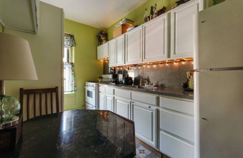 Bay Ridge Apartment | Charming, Classic-Pre-War, 1-BRM, parking: 20 min - NYC, Brooklyn