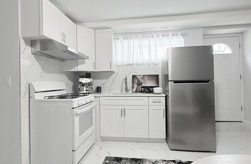 Port Ivory Apartment | Charming: Cozy Getaway Apartment