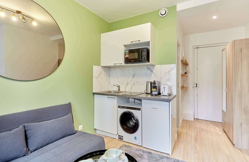 Croulebarbe Apartment | Charming Studio Panthéon - Jardin des Plantes