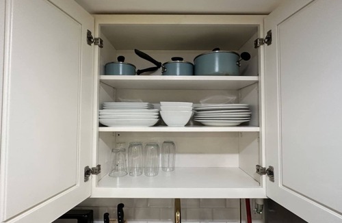 East New York House | Cheerful 6Bd BK Town Home 30 min. to Manhattan