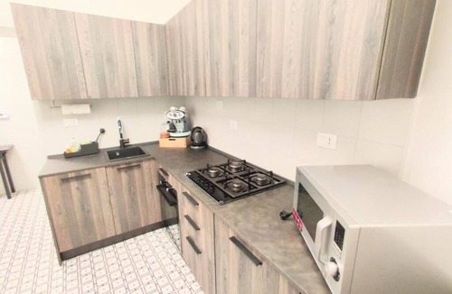 Barriera Vecchia-San Giacomo Apartment | Cher Ferraris
