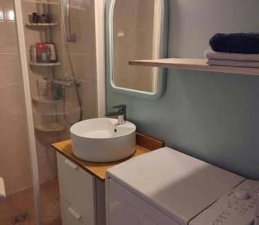 Republique–Point-du-Jour Apartment | Chez Antoine