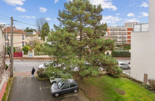 Fontenay-aux-Roses Apartment | Chic and spacious appartment with balcony