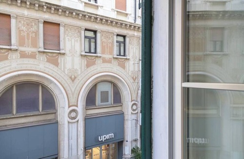 Trieste Old Town Apartment | Chic Trieste Gem Summ