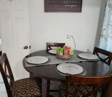 Kingston Apartment | Chic Vybz Deluxe