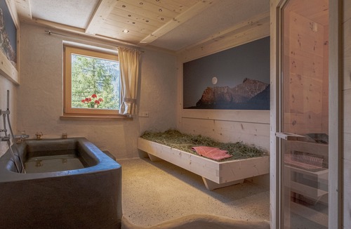 San Martin de Tor Apartment | Ciasa Iachin Mountain Apartment