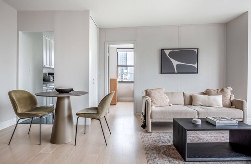 Tudor City Apartment | Clean Kips Bay 2BR w/Gym & Doorman, nr Comedy & Theater, by Blueground