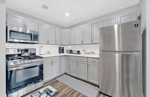 Queens Apartment | Coastal Breeze in the Rockaways