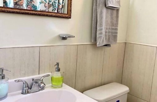 Nassau Apartment | COCONUT PALM HIDEAWAY-QUEEN