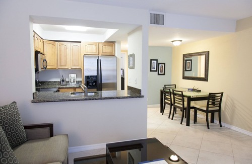Bahama Reef Apartment | Colindale Apartments