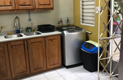 Camperdown House | Comfortable 2-bedroom townhouse in Oaklands, WiF, Wall Fans, AC in bedrooms, etc