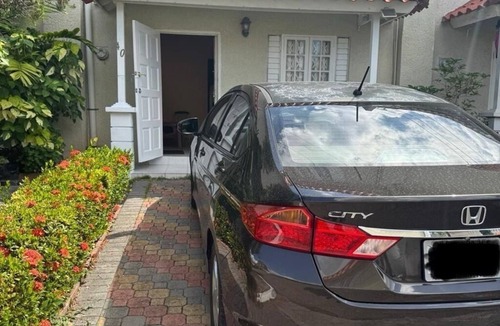 Camperdown House | Comfortable 2-bedroom townhouse in Oaklands, WiF, Wall Fans, AC in bedrooms, etc