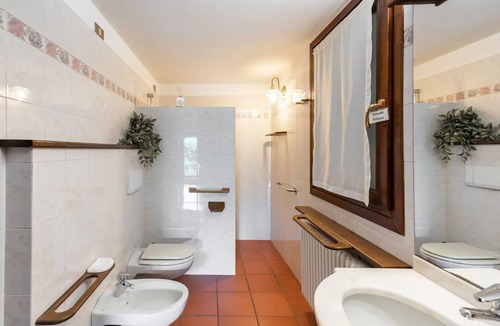 Farra di Soligo Apartment | Comfortable 80 sq m apartment in the center with garden and parking.
