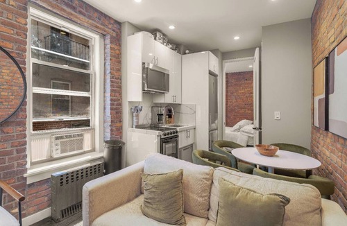 East Village Apartment | Comfortable & Cozy 2BR Home Near Union Square