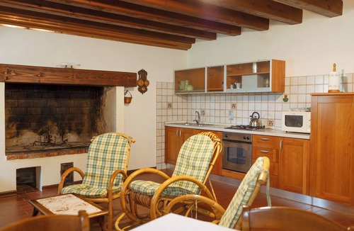 Vigonza Apartment | Comfortable family apartment in Villa Veneta with pool near Padua