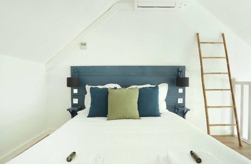Les Lilas Apartment | Comfortable Mezzanine Studio for family of 4 in Les Lilas