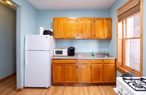 Brooklyn Apartment | Coney Island * 1 BLOCK TO BEACH & AREA AMUSEMENTS CAFE AMPHITHEATER