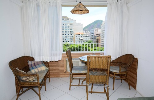 Copacabana Apartment | Copacabana Sea – Beach & Leisure - Sleeps 5