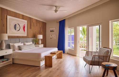 Dunmore Town Hotel | Coral Sands Inn & Cottages