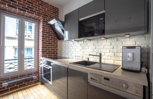 9th Arrondissement House | Cosy central place Paris