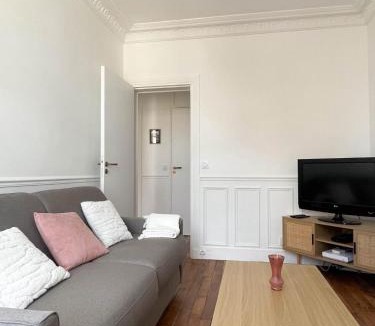 Les Viselets Apartment | Cosy & Comfy 1 bedroom Nogent sur Marne- fully renovated