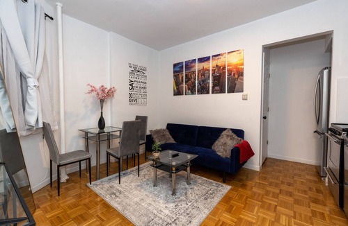 Upper East Side Apartment | Cosy Large 2 BR's ~Prime location 88th ST~Near Met/Central Park