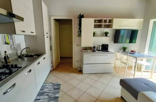 Ranzanico Apartment | Court of Dreams! Just a stone's throw from the lake, pets allowed, and a residential pool!