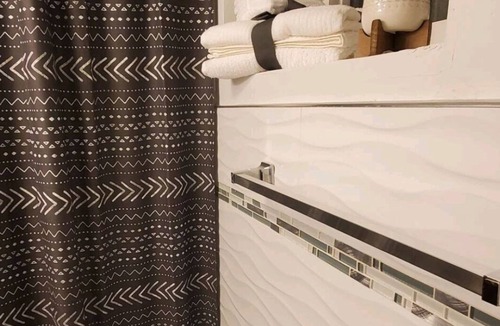 East New York House | Cozy 1 Bedroom in Brooklyn with Separate entrance and bathroom.