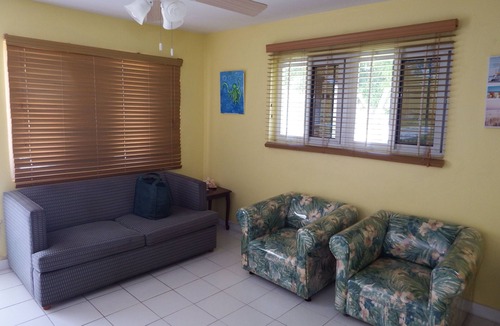 Nassau Apartment | Cozy 1-bedroom with WiFi and AC in fabulous Nassau