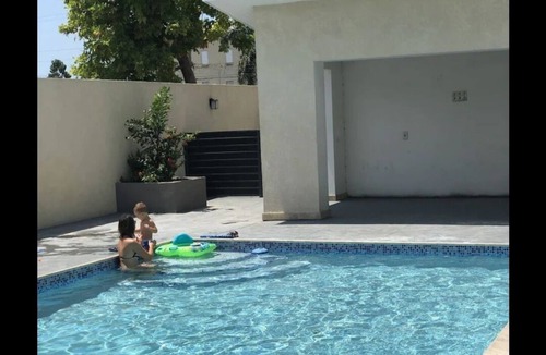 Kingston Apartment | Cozy 1bed apt with balcony, pool in the heart of Kgn