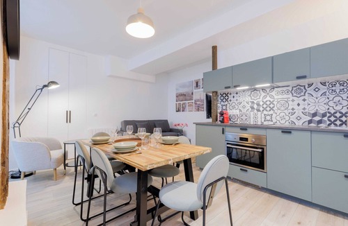 Quartier de Rochechouart Apartment | Cozy apartment - 2BR/4P - Place Pigalle