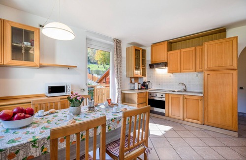 Commezzadura Apartment | Cozy Apartment "Casa Penasa 3", CIPAT 022064-AT-064790, with Mountain Views