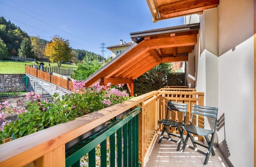 Commezzadura Apartment | Cozy Apartment "Casa Penasa 3", CIPAT 022064-AT-064790, with Mountain Views