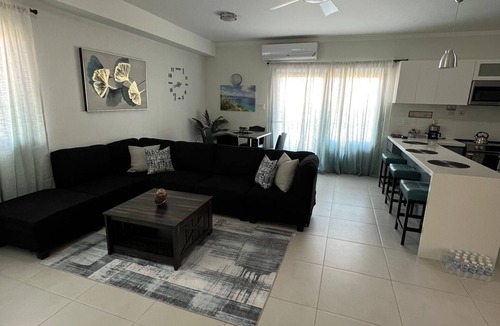 New Kingston Apartment | Cozy apartment in new Kingston w/rooftop pool, super close to A/C Marriott.