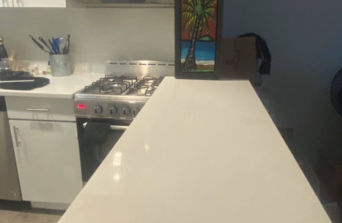 Queens Apartment | Cozy apartment with Bedroom , New appliances WiFi, AC in Queens On The Beach